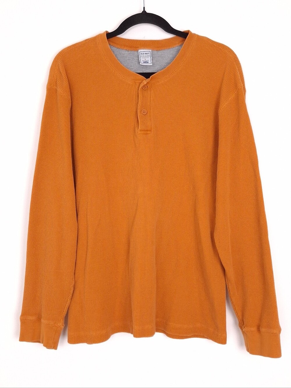Old Navy vintage Y2K thermal henley tee skater grunge fall Halloween outdoor